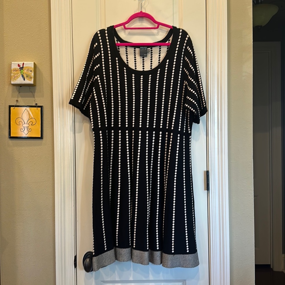 Gabby Skye women’s sweater dress